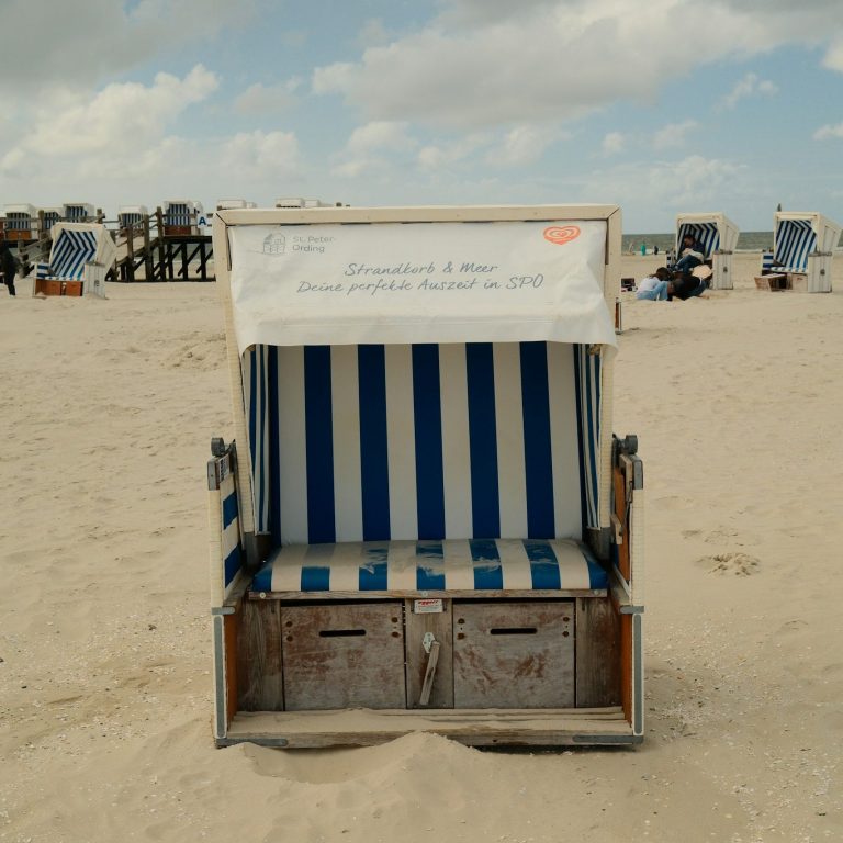 Strandkorb an der Nordsee